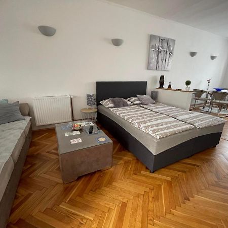 Apartman Korzo Osijek Apartment Exterior foto